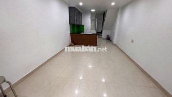 Cho thuê nhà 2pn hẻm xe hơi thông đường Lũy Bán Bích, quận Tân Phú