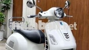 Piaggio Vespa GTS 300 Trắng