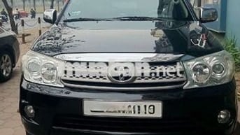 Toyota Fortuner 2011 Đen