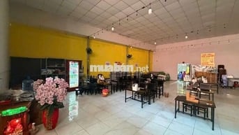 MẶT TIỀN THỐNG NHẤT P11 QUÁN CƠM