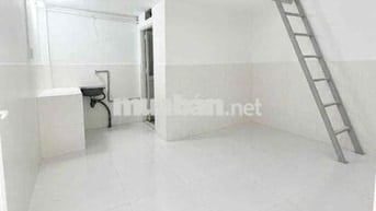 Em còn phòng trống khu vực Tân Uyên giá chỉ: 1trxxxk Nội thất: có sẵn