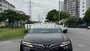 Xe điện VinFast VF8 Plus 2024 Đen