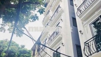 CHO THUÊ NHÀ NGUYÊN CĂN 6 TẦNG ĐỨC GIANG,THANG MÁY - Ô TÔ ĐỖ CỬA -