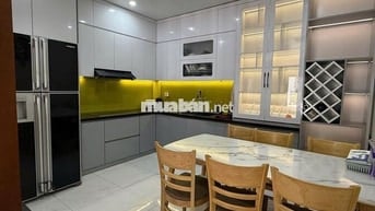 Cho thuê nhà phố Chu Huy Mân, 40m, 3pn, full đồ, nhà mới, ở ngay. 9tr