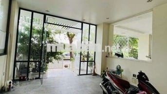 NHÀ KHU DÂN CƯ SENTUTURIA,CÓ BẢO VỆ,DT 5*20M,2LAU 3PN,4WC,SÂN ĐẬU OTO