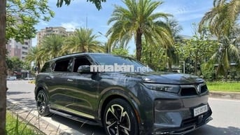 Xe điện VinFast VF9 Plus 2024 Xám