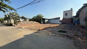 Bán đất 5*25m mặt tiền nhựa thông gần Vin Vượng. Hóc Môn 