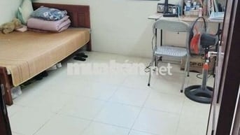 chính chủ Cho nữ thuê 1phòng 20m2 giá 1triệu5 ở Chung cư X20 bqp