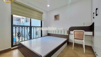 STUDIO CĂN HỘ CỬA SỔ BAN CÔNG THOÁNG MÁT NGAY QUANG TRUNG