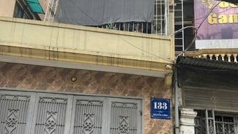 Chính chủ cho thuê nhà mặt phố Nguyễn Chính 80m 3 tầng KD giá 17 triệu