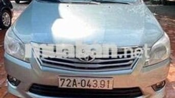 Toyota Innova màu Bạc đời 2012 hàng gia đình