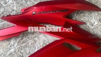 Còn dư dàn áo nguyên con vario đỏ zin theo xe chia