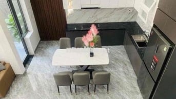 🏡 CHO THUÊ NHÀ KIỆT 2 TẦNG TÔN ĐẢN – CẨM LỆ