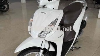 Honda Vision 2017 màu Trắng