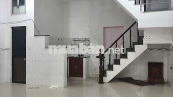 Cho thuê nhà nguyên căn 4 tầng, 3 phòng ngủ có sẵn 3 máy lạnh 