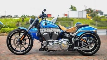 Harley-Davidson Breakout 2016 Xanh
