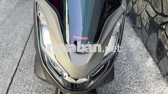 Honda PCX màu Vàng cát