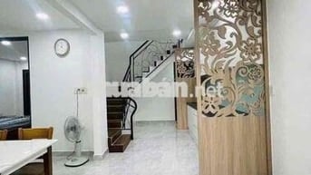 CHO THUÊ NHÀ NGUYÊN CĂN 3 PHÒNG NGỦ - NGAY NGUYỄN VĂN TRỖI