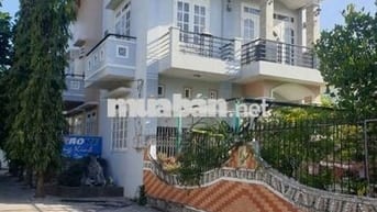 Cần bán đất nhà đang ở trên trục đường 30 Tháng 4.