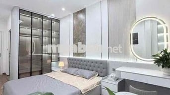 Gần ô tô và bãi gửi xe phố Trần Khát chân 35m2 x5T giá nhỉnh 7 tỷ sổ C