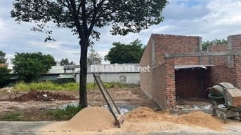 Đất đẹp ngay chợ Lai Uyên 357m2/520tr kế bên là dãy trọ đang xây KD