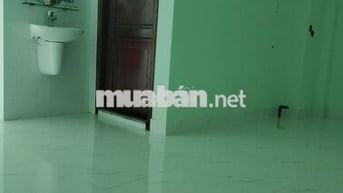 Cho thuê Nguyên Tầng 2 rộng 70m2, sân thượng, nước nóng lạnh