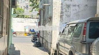 xuất cảnh cần bán gấp trong tháng nhà 4 lầu hxh cách mt 1 căn