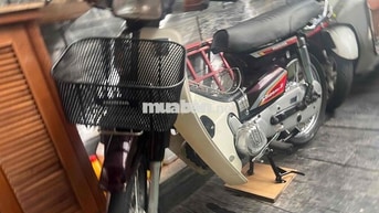 Honda Dream màu Nâu đỏ