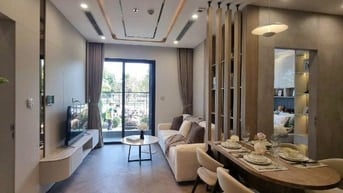 bán căn chung cư Vinhomes 2 phòng ngủ tầng trung cực đẹp 