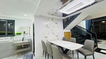 cho thuê nhà 3 tầng - ngay chợ Bình Hoà -Full Nội thất- giá 9 triệu