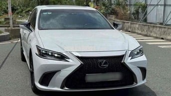 Lexus ES 250 2022 Fsport Trắng/Đỏ 30000 km