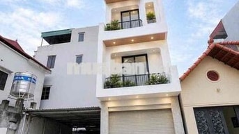 NHÀ MỚI ĐANG HOÀN THIỆN TỔ 9 THẠCH BÀN - 16 CHỖ QUAY ĐẦU TRƯỚC NHÀ