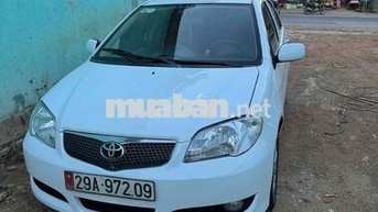 Toyota Vios số sàn màu Trắng
