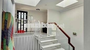 Nhà mới ở ngay, hxh, 5pn, chủ gấp bán, giá tốt