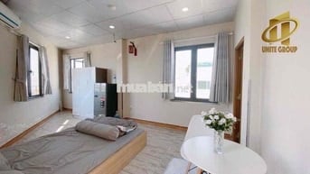 Phòng không gác có ban công Quận 4 | Tách bếp | rộng thoáng | mới