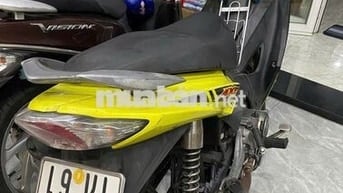 Suzuki Axelo màu Vàng đen