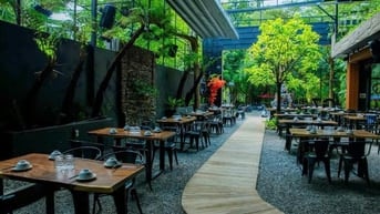  SANG NHƯỢNG / CHO THUÊ NHÀ HÀNG SÂN VƯỜN CAO CẤP TẠI TT RẠCH GIÁ