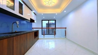 NHÀ ĐẸP  XÂY MỚI, THANG MÁY, GẦN Ô TÔ, BÁN NHÀ YÊN LÃNG ĐỐNG ĐA