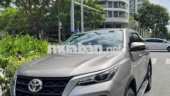 Toyota Fortuner 2.4G 2022 Nâu 15217 km
