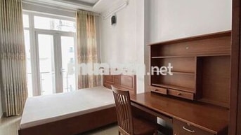 NHÀ RIÊNG CÒN TRỐNG 1 PHÒNG BAN CÔNG SẠCH SẼ THOÁNG MÁT FULL NỘI THẤT 