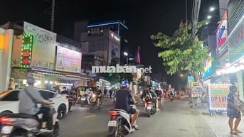 Nhà mặt tiền CMT8 sầm uất tiện làm VP, mua bán kinh doanh, ngân hàng..