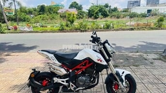 Benelli TNT125 màu Trắng
