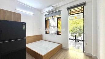 CHO THUÊ 1PN TÁCH BẾP FULL NT - BANCOL SÂN VƯỜN RỘNG FREE XE Ở TÂN PHÚ