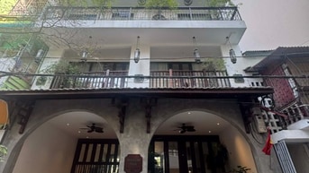 Bán toà biệt thự nhà vườn Tây Hồ- MP Xuân Diệu- 500m2- 210 tỷ