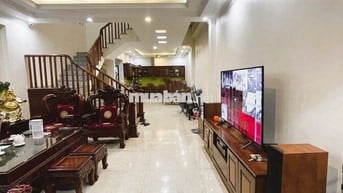 Bán nhà Trần Thái Tông, Cầu Giấy, 70m2,12,5 tỷ, Nhà dân xây, thoángđẹp