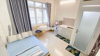 PHÒNG  CỬA SỔ TRỜI LỚN PHAN XÍCH LONG