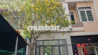 NHÀ ĐẸP 3 LẦU SÂN THƯỢNG, NỞ HẬU LỚN RẤT THOÁNG HỒNG BÀNG P16 Q11