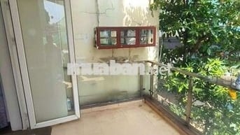 Căn hộ full nội thất, ban công khổng lồ gần cầu Sài Gòn 