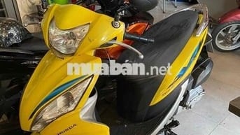 Honda Vision 2012 màu Vàng