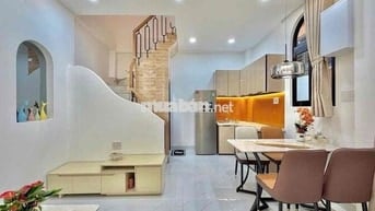 Nhà 3 lầu Phan Văn Trị P11 Bình Thạnh, ngang 4.2m sát hẻm xe hơi, full